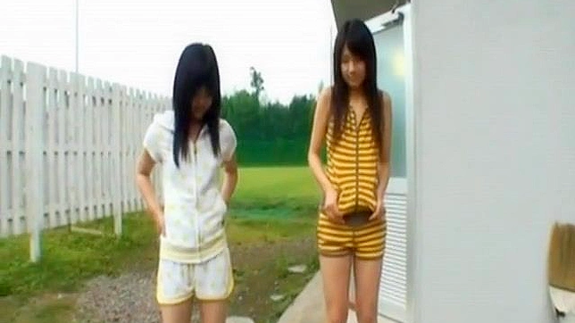 Chiwa y Anri Japonesas s Gozan al Aire Libre
