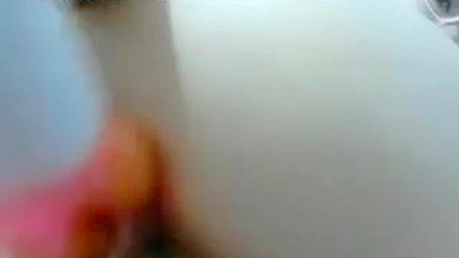 Asia Nerdi Camara Masturbándose Con Dildos En Vivo