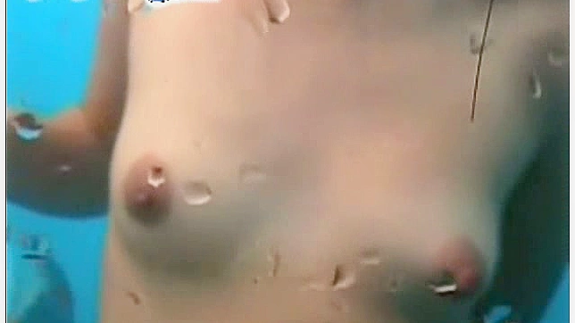 Muñeca Habilidosa y Bonita Muestra Sus Perfectos Tetazos