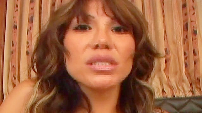Golfa Morena Con Grandes Tetas Disfruta Un Orgía Grupal