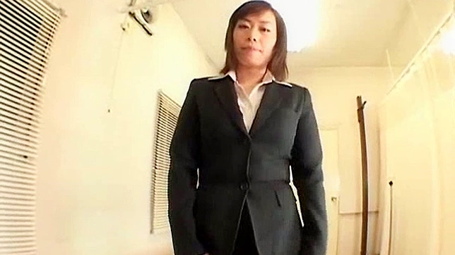 Bubble butt cutie in stocking gets her tight beaver banged