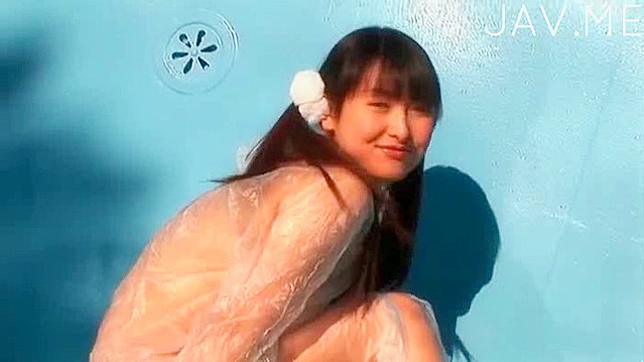 Morena Sexy Muestra Su Culo Curvilíneo y Es Follada Fuerte