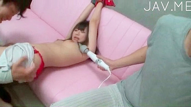 Pretty Japanese chick services two demanding male rods