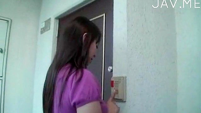 Acaricia Las Tetas Juiciosas de Su Novia en la Ducha