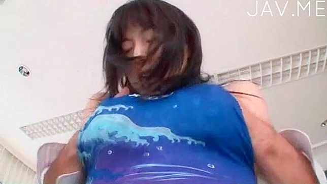 Brunette Flexible Monta La Gran Polla Del Profesor