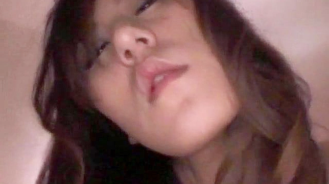 Folla A Morena Con Dedo y Pene