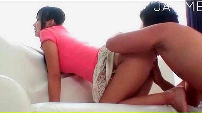 Chica Con Cuerpo Perfecto Goza Su Coño Empujado