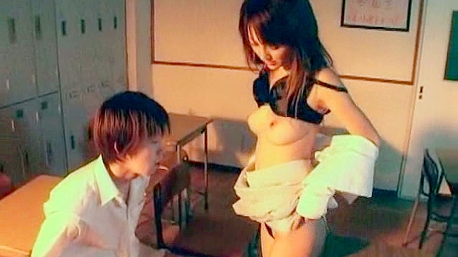 Teen 18+ jugosa se siente genial al ser follada con pasión