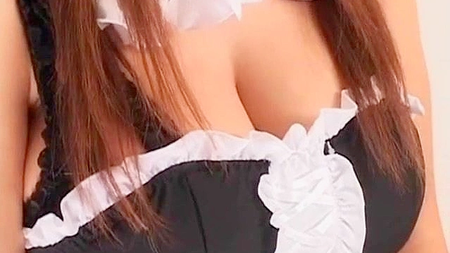 Doncella Asia Hitomi ansiosa por placeres vaginales salvajes
