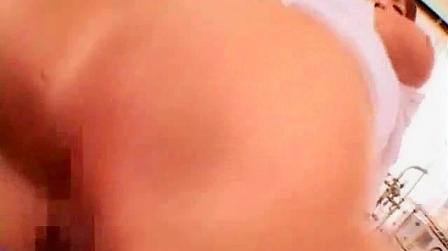 Enfermera Asia Sucia Con Grandes Tetas Da Un Cachondo Sexo Oral