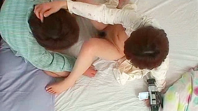 Placeres Exquisitos y Salvajes en Cama con Dulce Asiática
