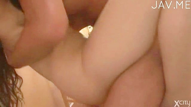 Gozos intensos para ángel con tetas grandes y coñito apretado violado