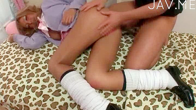 Japonesita Escandalosa Goza Con Su Coñito A Todo Trapo