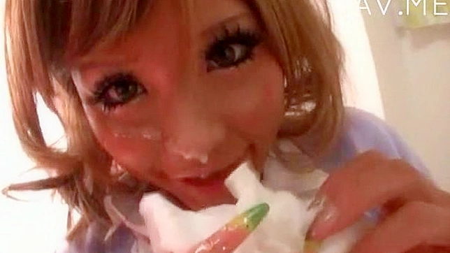 Chica Japonesa Tetona Necesita Un Fuerte Penetración En Su Coño