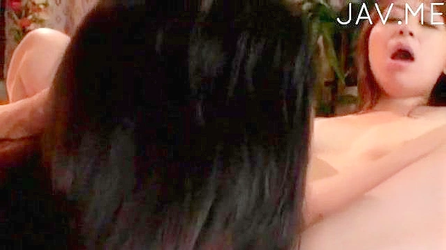 Jugando Explícitamente Con El Coño Dos Lesbiana Asiales Atractivas