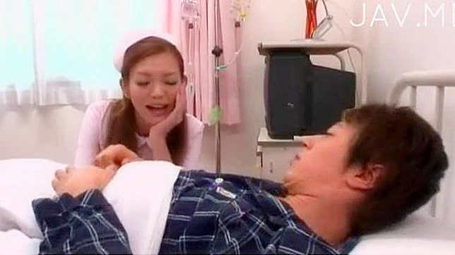 Enfermera Japonesa Ofrece Delicias Sexuales Con Un Oral Pasional