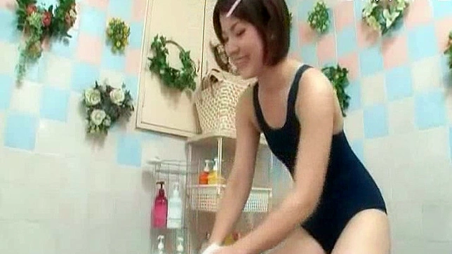 Sizzling hot and wet massages from cute Japanese teens