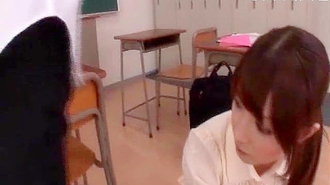Trio Apasionado En Clase Con Bebé Japonesa Amateur