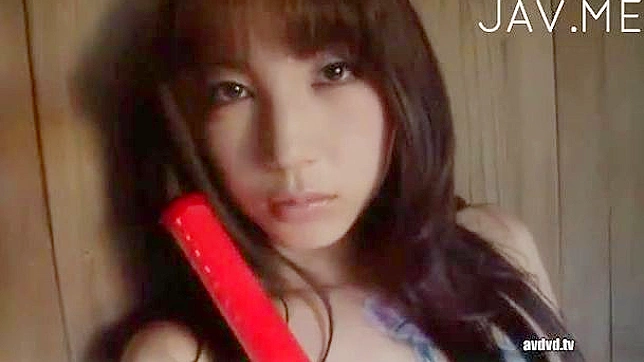 Chica asiática seductora llenita de deseos calientes