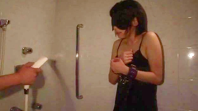Chica Caliente Joven Le Doy Sin Preservativo y Grita Como Profesional