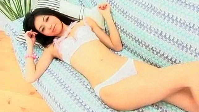 Chica Asia Caliente Vas A Quedarse Sin Ropa