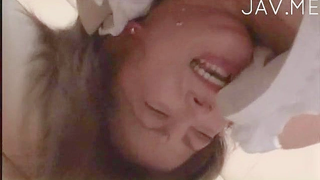 Novata Tímida Juga Con Un Juguete Sexual En Su Coño