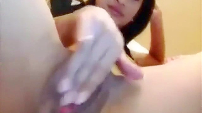 Webcamera Masturba Su Coño Con Los Dedos En Vivo