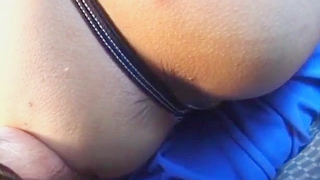 Abuela Cachonda Recibe Estímulos Vaginales en Orgía Caliente
