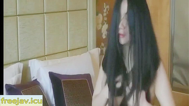 Linda Japonesita follando con en casa