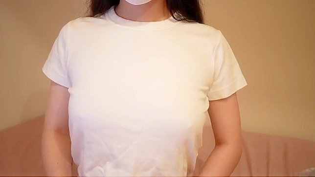 Japanese Porn Star Shows Off Her Luscious Body in Exclusive Webcam Clip!